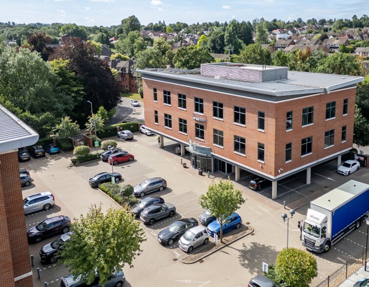 Station Rd, Harpenden à louer - Photo du bâtiment - Image 2 de 13