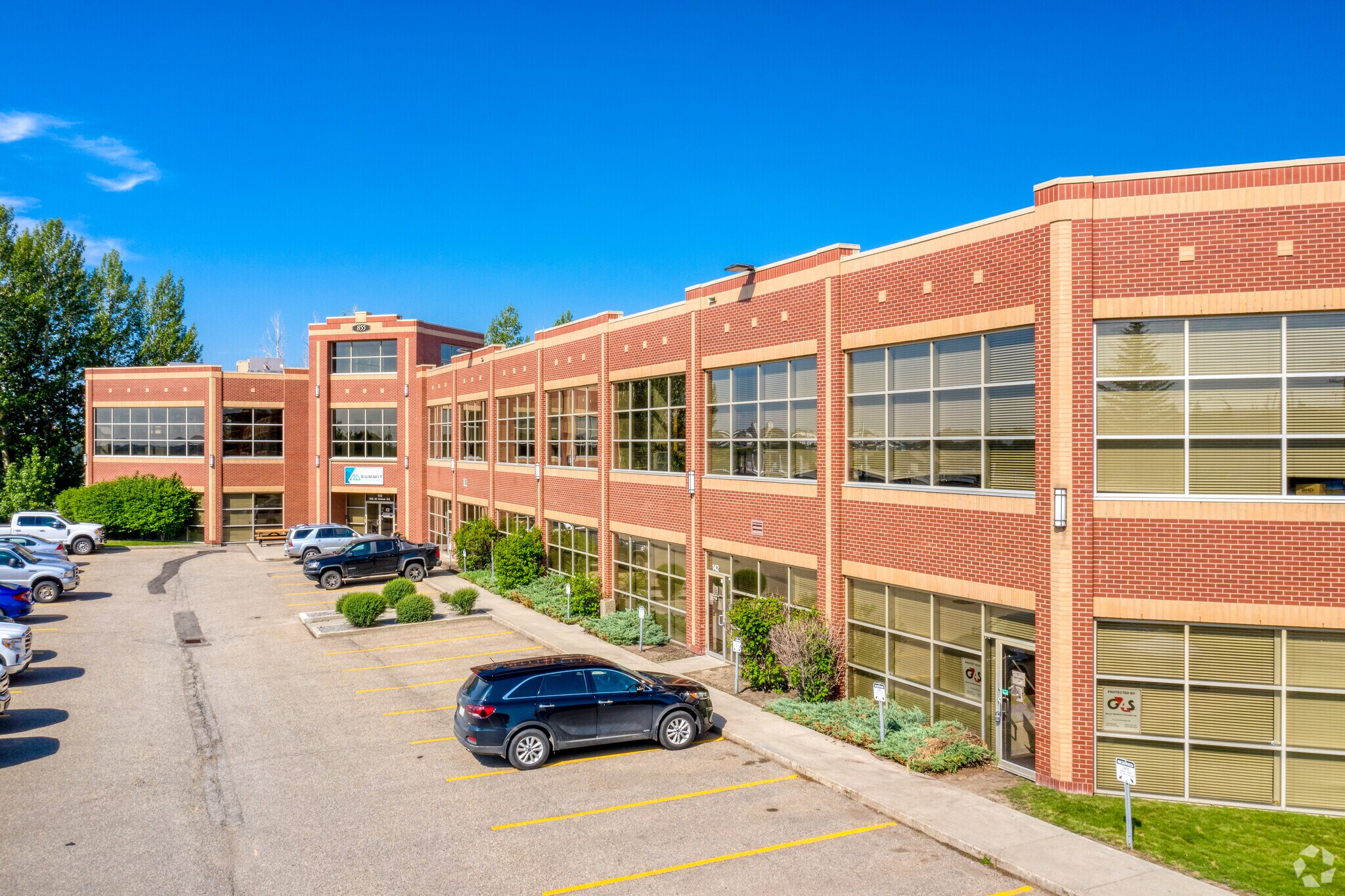 855 42nd Ave SE, Calgary, AB for sale Building Photo- Image 1 of 1