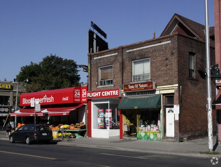 380-384 Bloor St W, Toronto, ON à louer - Photo du bâtiment - Image 2 de 2