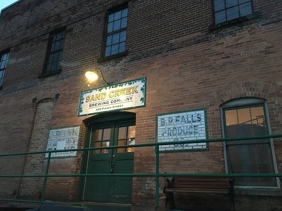 320 Pierce St, Black River Falls, WI à vendre - Photo du bâtiment - Image 3 de 12