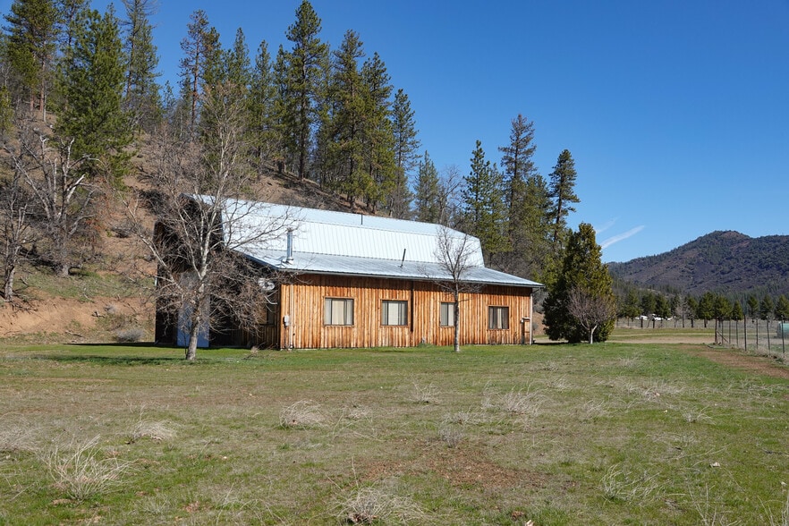 3855 Scott River Rd, Fort Jones, CA for sale - Building Photo - Image 1 of 59