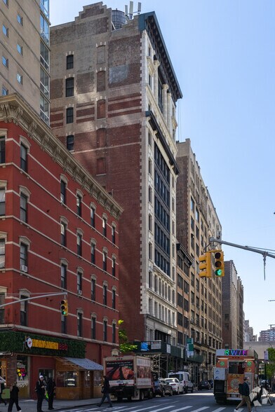 104 W 27th St, New York, NY à louer - Photo du bâtiment - Image 2 de 9