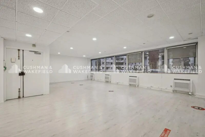 98 Route De La Reine, Boulogne-Billancourt for lease - Interior Photo - Image 2 of 6