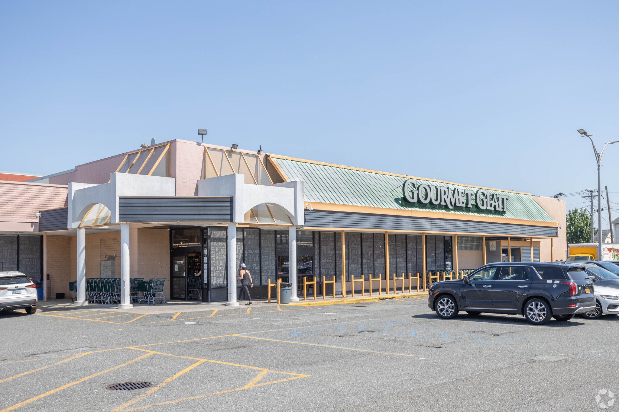1000-1030 Railroad Ave, Woodmere, NY for lease Primary Photo- Image 1 of 15