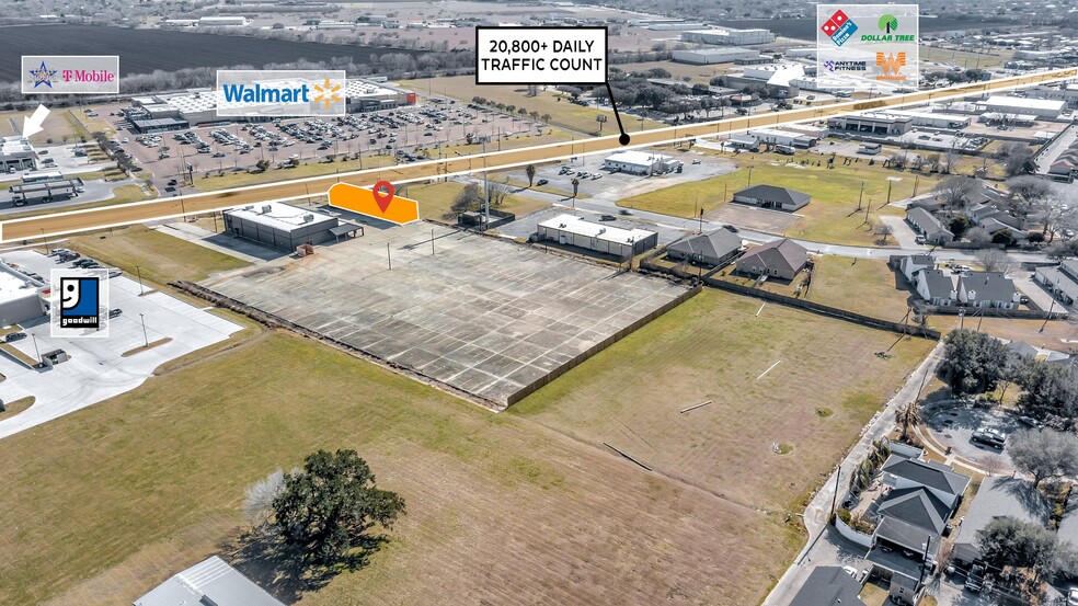 4104 Houston Hwy, Victoria, TX for lease - Building Photo - Image 1 of 5