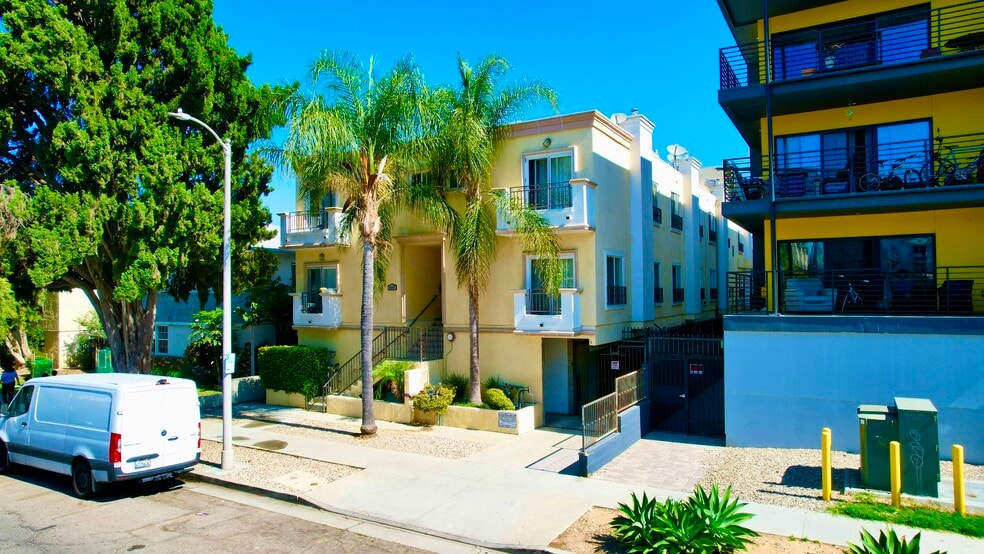 14317 Friar St, Van Nuys, CA for sale - Building Photo - Image 2 of 16