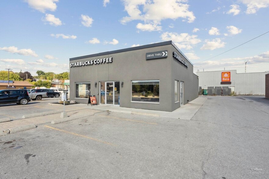177 Holland St E, Bradford West Gwillimbury, ON à vendre - Photo du bâtiment - Image 2 de 6