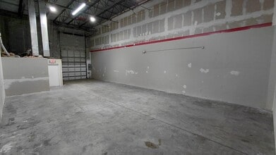 21113 Johnson St, Pembroke Pines, FL for lease Interior Photo- Image 1 of 5