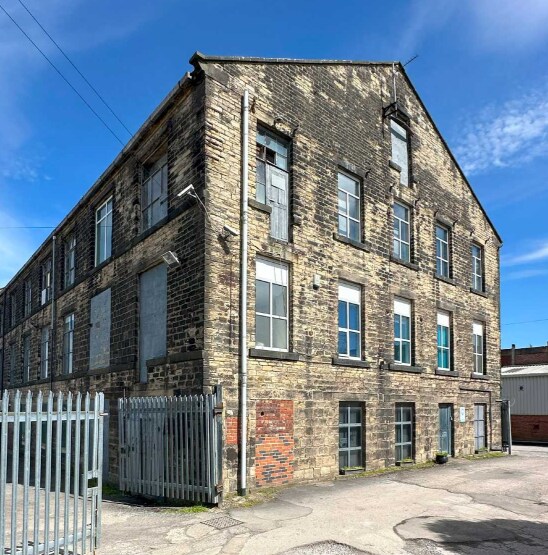 Grangefield Rd, Pudsey à vendre - Photo du bâtiment - Image 2 de 7