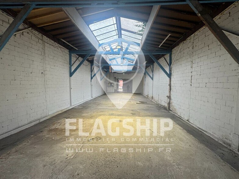 Industrial in Montreuil for lease - Building Photo - Image 2 of 15