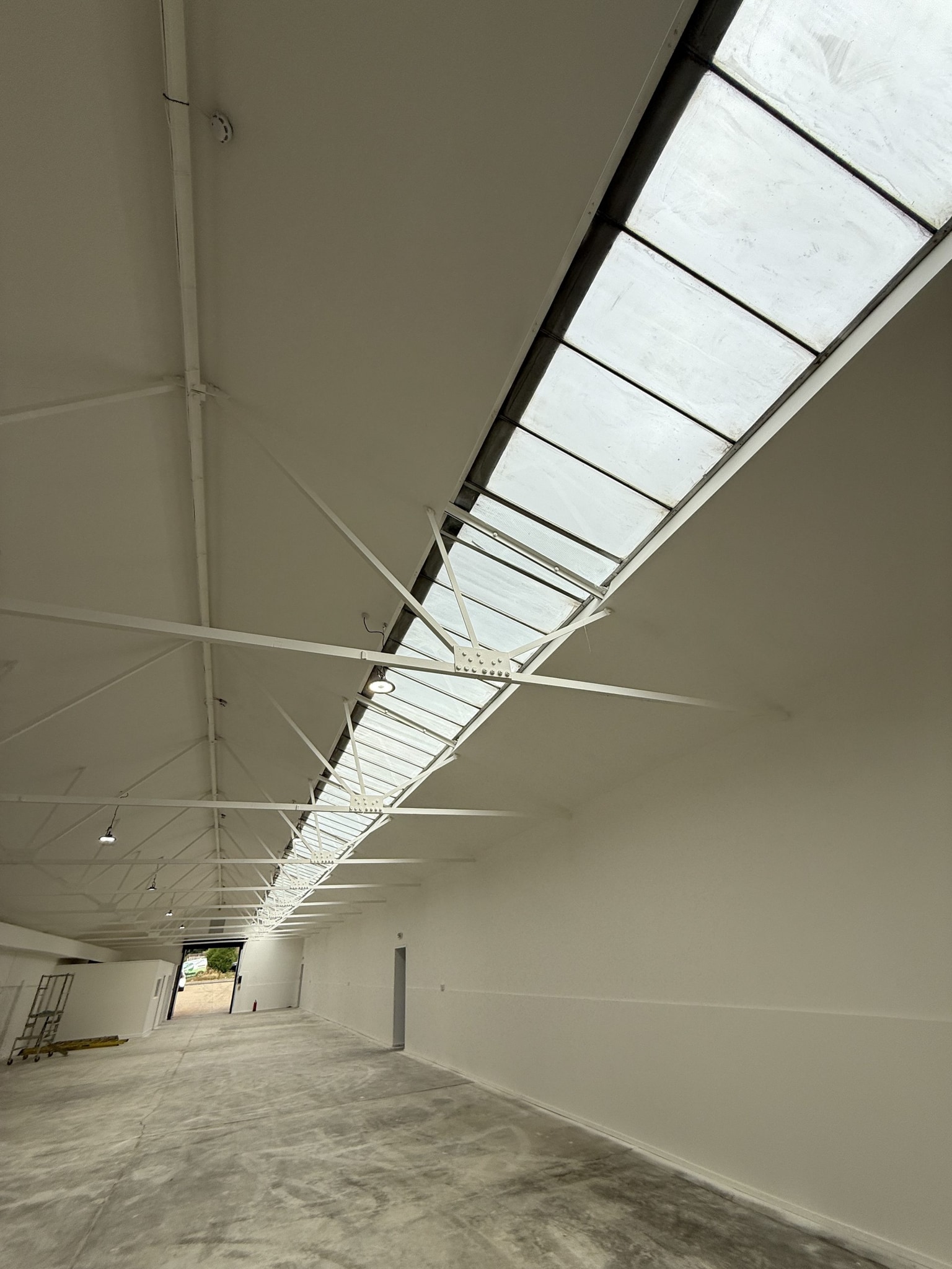 Porters Wood, St Albans for lease Interior Photo- Image 1 of 4