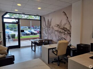Plus de détails pour Bureau/Commerce de détail à louer