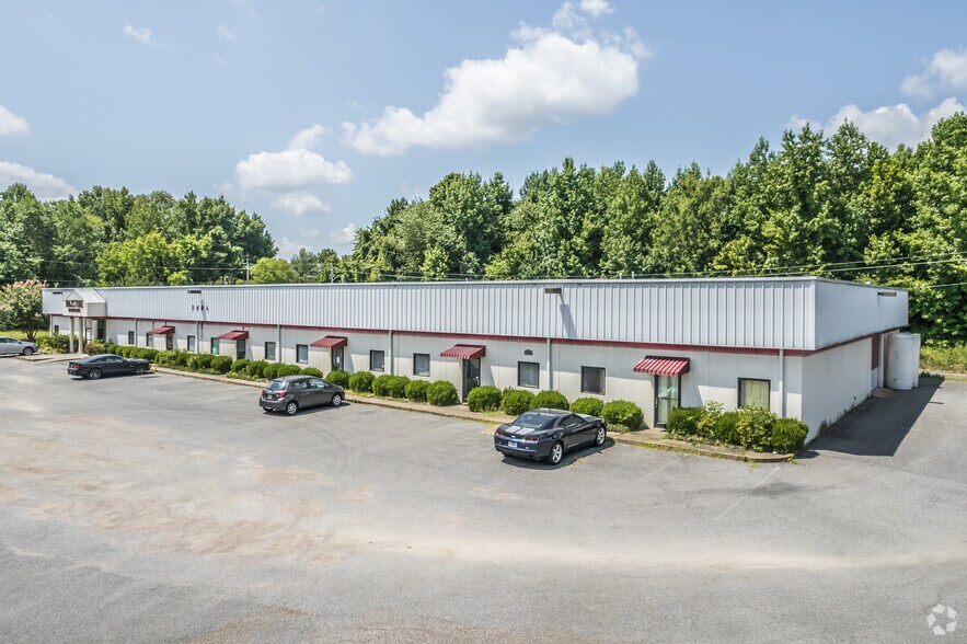 7401 Adrianne Pl, Bartlett, TN à louer - Photo du bâtiment - Image 3 de 7