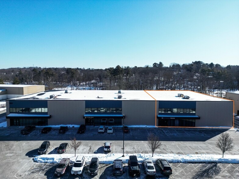 30 Log Bridge Rd, Middleton, MA for sale - Building Photo - Image 2 of 11