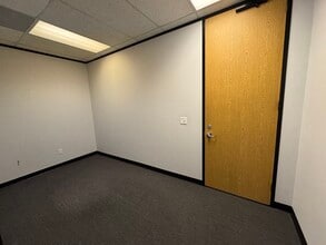 1880 S Dairy Ashford Rd, Houston, TX for lease Building Photo- Image 1 of 2