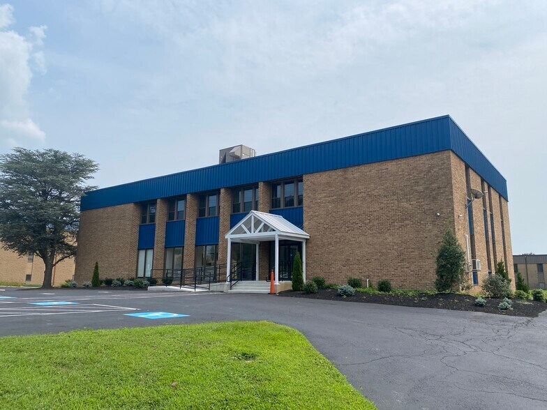 1212 Baltimore Pike, Chadds Ford, PA à louer - Photo du bâtiment - Image 2 de 6