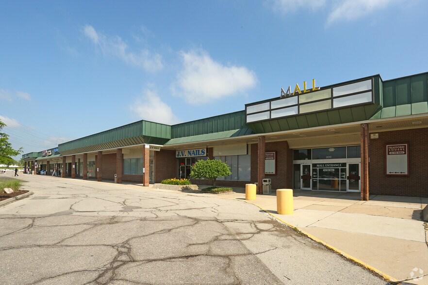 3000-3116 Van Horn Rd, Trenton, MI à louer - Photo du bâtiment - Image 2 de 11