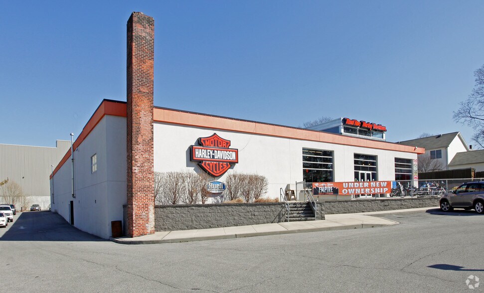 8 Industrial Ln, New Rochelle, NY à vendre - Photo du bâtiment - Image 3 de 14