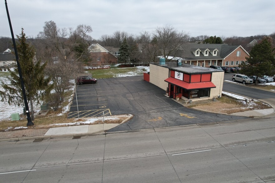 127 W Lake St, Bloomingdale, IL for sale - Building Photo - Image 3 of 18