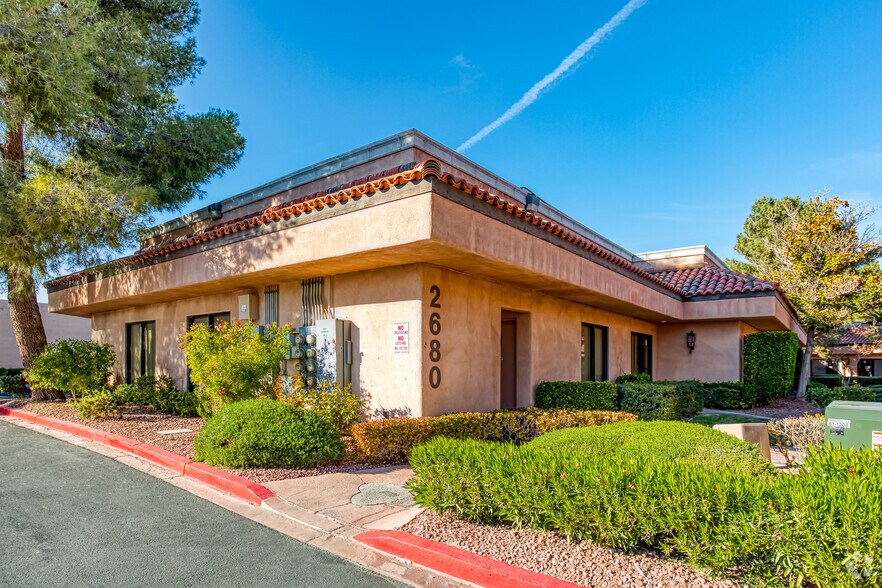 2680 Chandler Ave, Las Vegas, NV à louer - Photo du bâtiment - Image 3 de 5