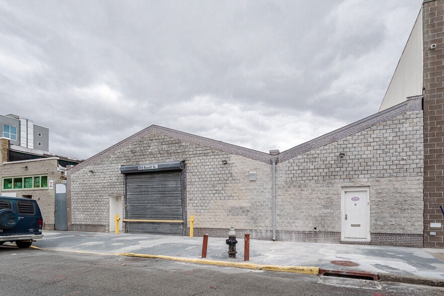 234 Russell St, Brooklyn, NY for lease - Building Photo - Image 1 of 30