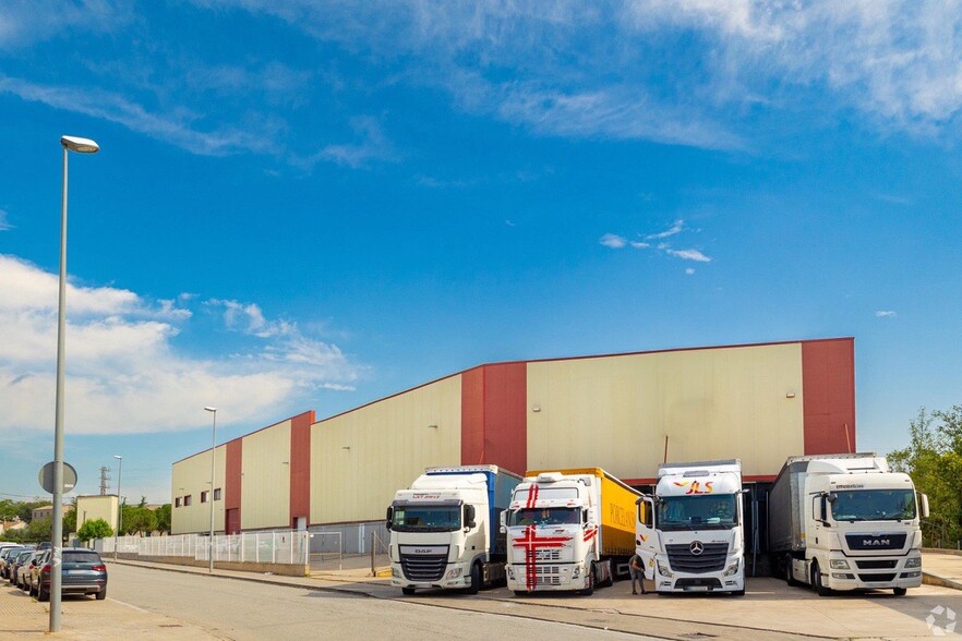 Industrial in Parets del Vallès, Barcelona for lease - Primary Photo - Image 1 of 38