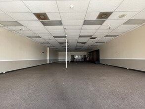 7039 W Waters Ave, Tampa, FL for lease Interior Photo- Image 1 of 1