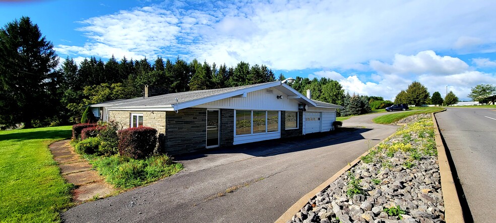 4685 Middle Settlement Rd, New Hartford, NY for lease - Building Photo - Image 1 of 6