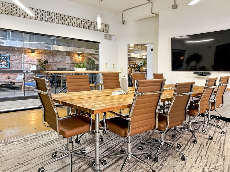 414 Fayetteville St, Raleigh, NC for lease - Interior Photo - Image 2 of 11