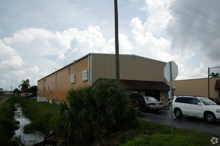 200 E Ann St, Punta Gorda, FL for sale - Building Photo - Image 3 of 4