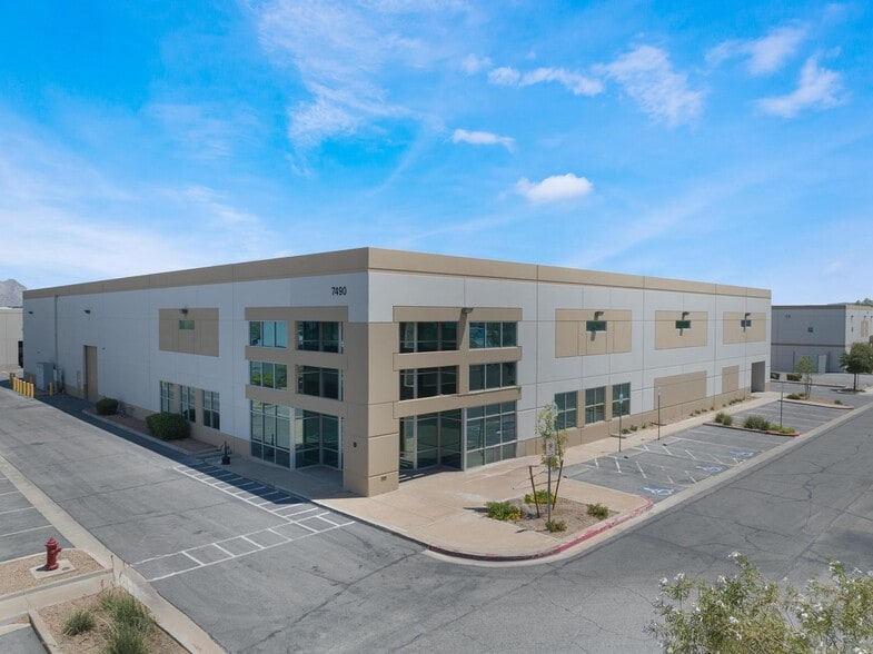 7490 Commercial Way, Henderson, NV for lease - Building Photo - Image 2 of 13