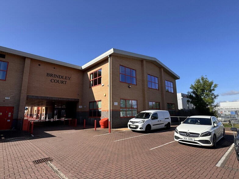 Gresley Rd, Worcester à louer - Photo du bâtiment - Image 1 de 17