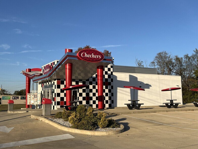6720 Highway 45 Alt S, West Point, MS à vendre - Photo du bâtiment - Image 1 de 24