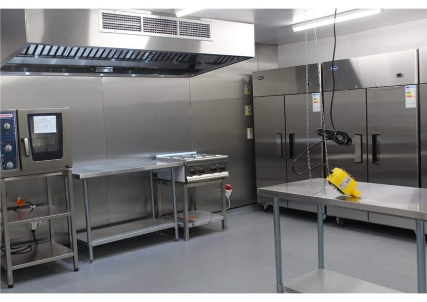 1 Dock Road, London for lease - Interior Photo - Image 2 of 5