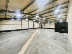 8 Foldgate Vw, Ludlow for lease Interior Photo- Image 1 of 3