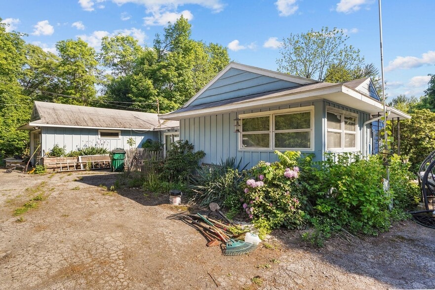 62 Old Glenham Rd, Fishkill, NY à vendre - Photo du bâtiment - Image 2 de 17