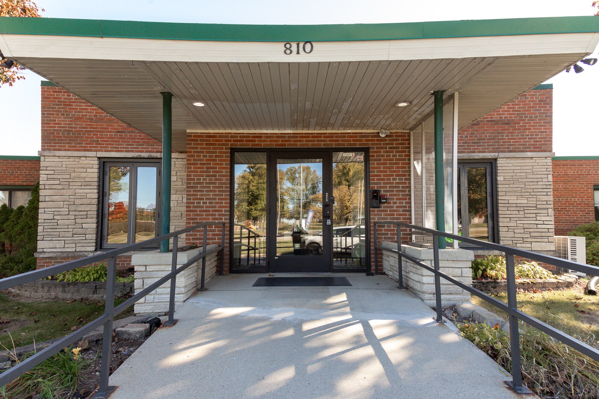 810 Memorial Dr, Chilton, WI à vendre Photo du bâtiment- Image 1 de 18