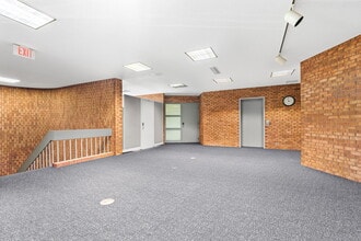 115 Clover St, Holland, MI for lease Interior Photo- Image 2 of 8