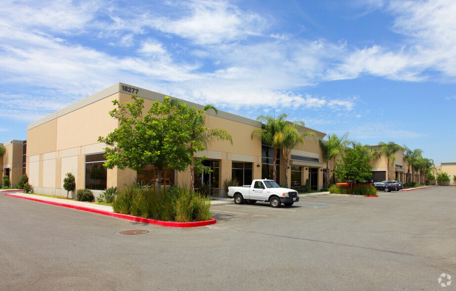 18283 Pasadena St, Lake Elsinore, CA à louer - Photo du bâtiment - Image 3 de 8