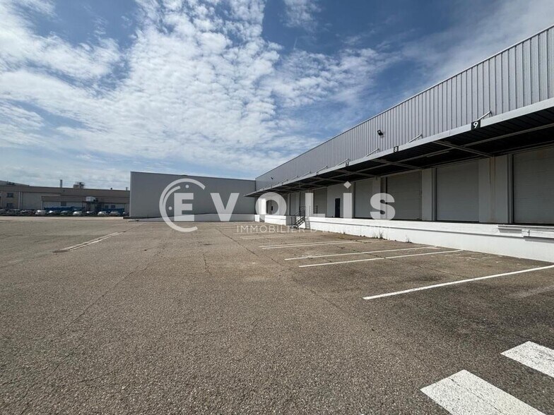19 Avenue De Montmartin, Corbas for lease - Building Photo - Image 2 of 18