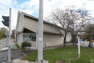 2 E Main St, Bloomfield, NY à louer Photo intérieure- Image 1 de 3