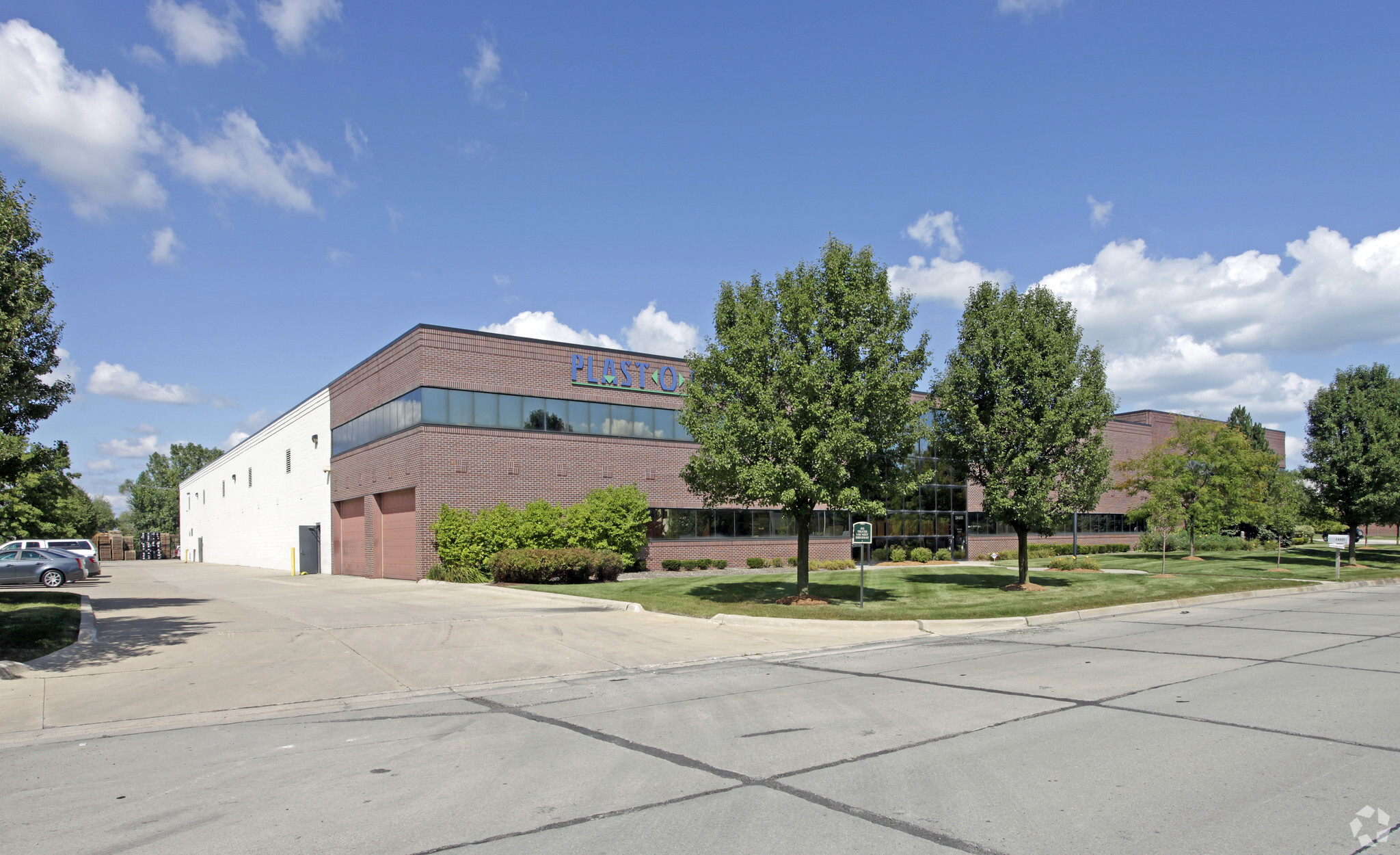 24601 Capital Blvd, Clinton Township, MI for sale Primary Photo- Image 1 of 8