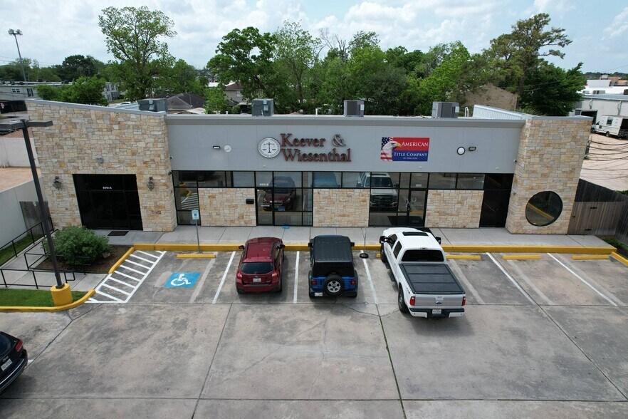 6910 Chetwood Dr, Houston, TX à louer - Photo du bâtiment - Image 1 de 7