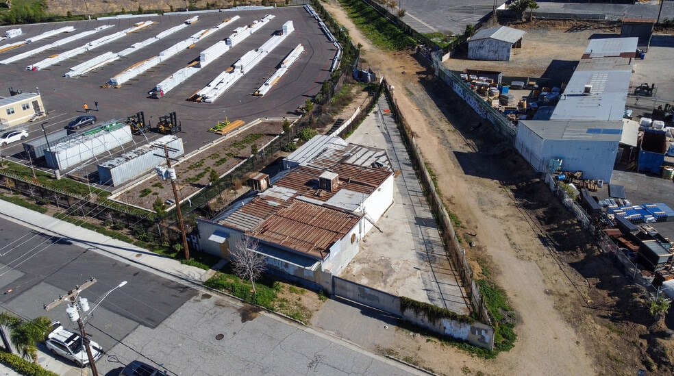 2710 Durahart St, Riverside, CA for sale - Building Photo - Image 2 of 7