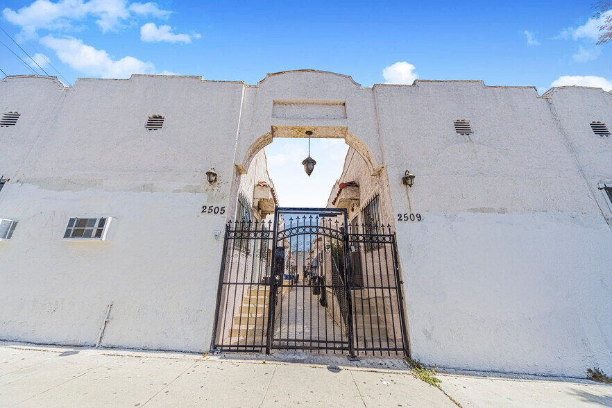 2505-2509 Malabar St, Los Angeles, CA à vendre - Photo du bâtiment - Image 2 de 10