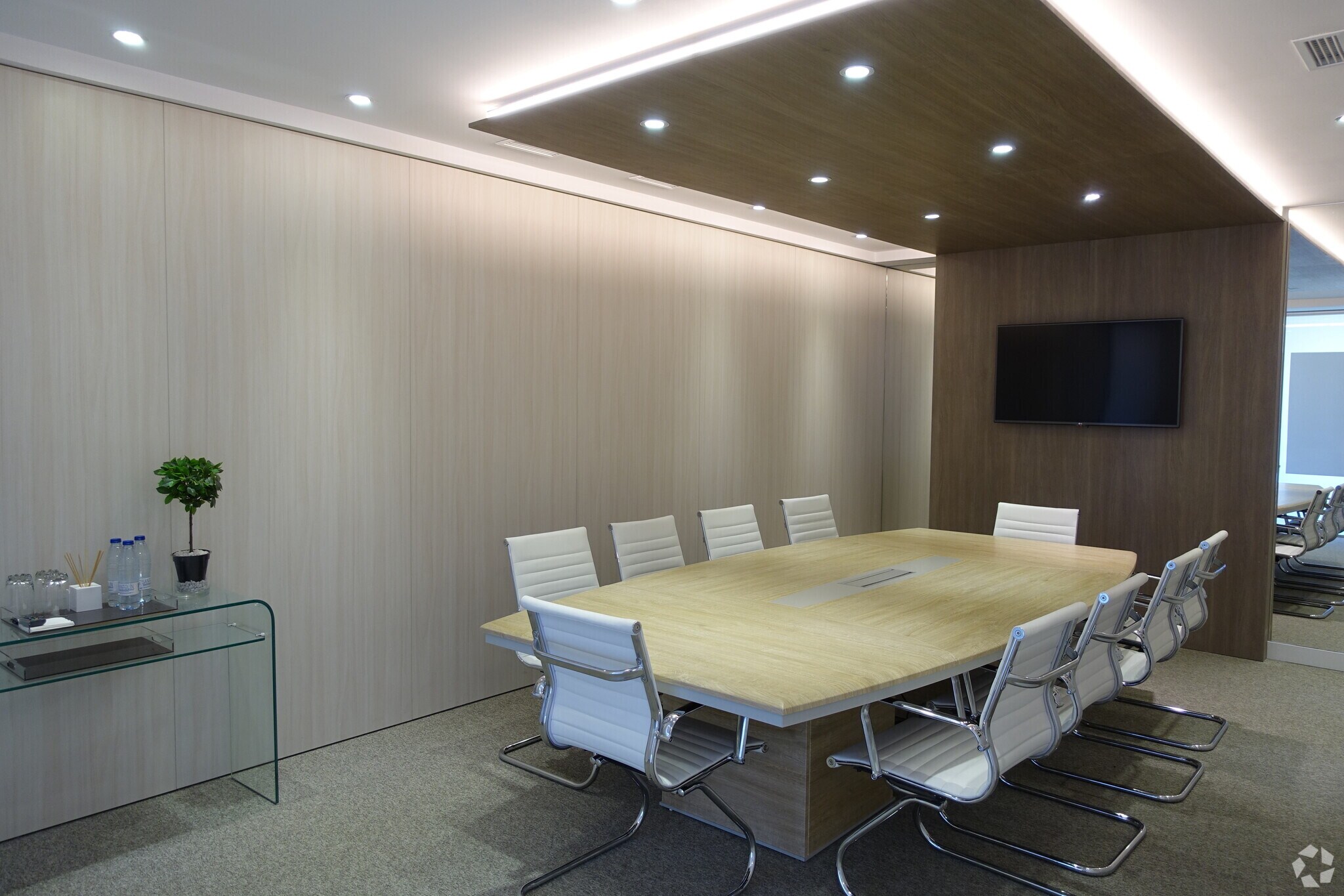 Calle Serrano, 240, Madrid, Madrid for lease Interior Photo- Image 1 of 4