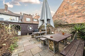 12-14 Westgate, Chichester à louer Photo du bâtiment- Image 2 de 4