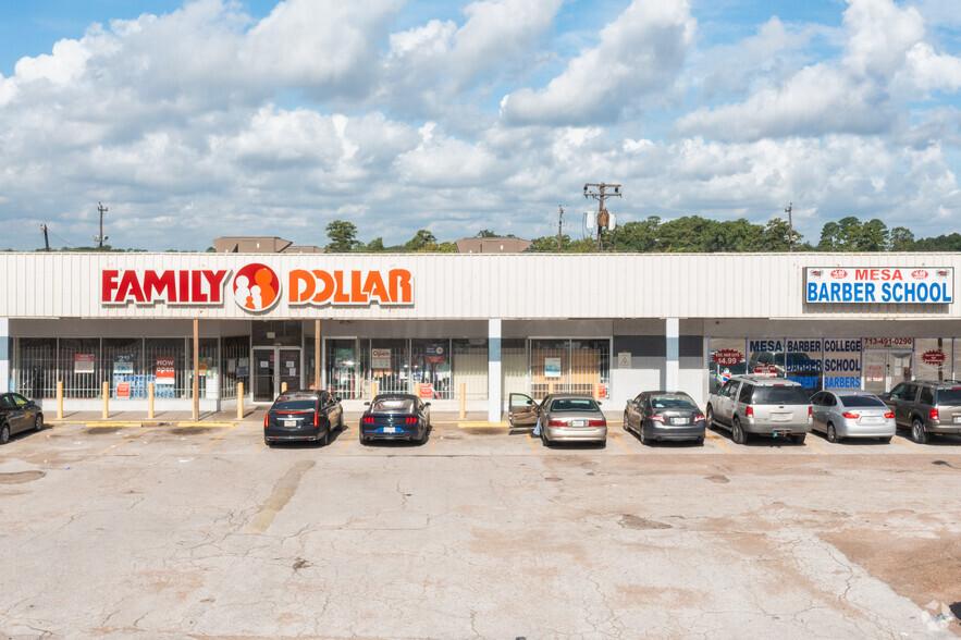 8415 Mesa Dr, Houston, TX à louer - Photo du bâtiment - Image 3 de 7