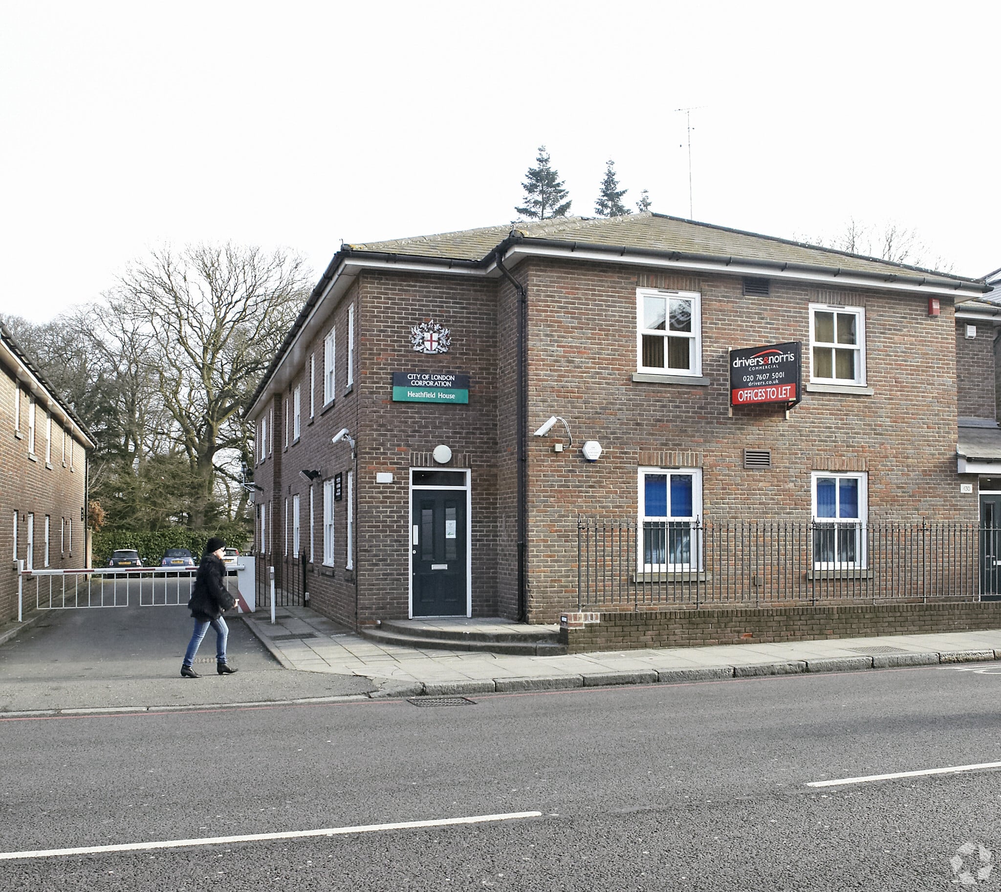 430 Archway Rd, London for lease Primary Photo- Image 1 of 7
