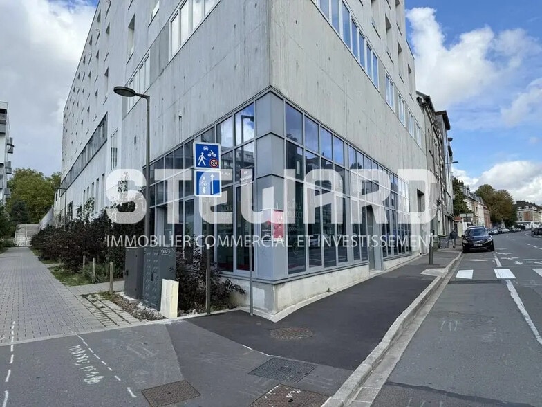 Retail in Lille for lease - Building Photo - Image 3 of 14